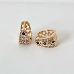 Gold filled U design earring